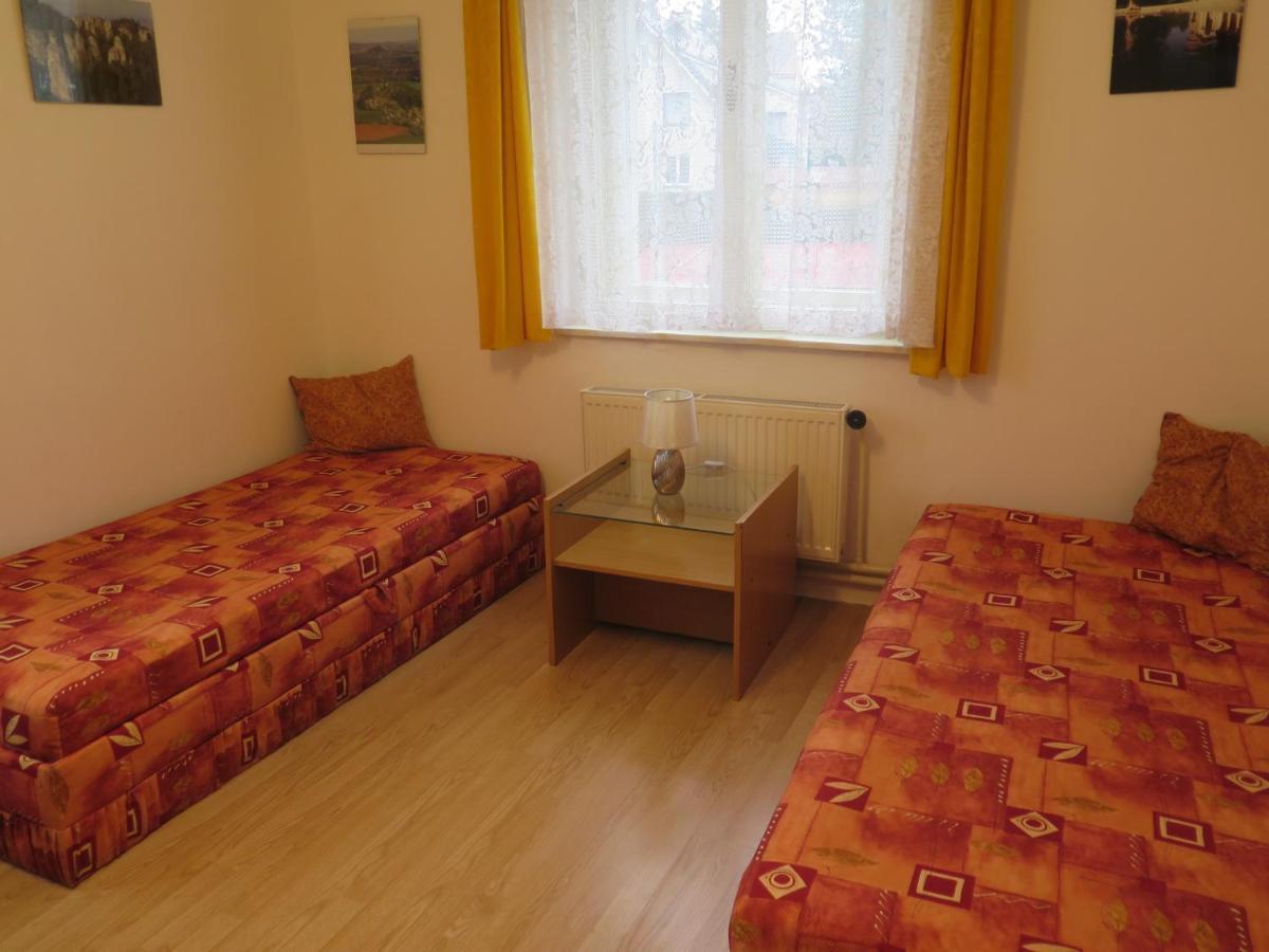 Apartman Hrubá Skála Екстериор снимка